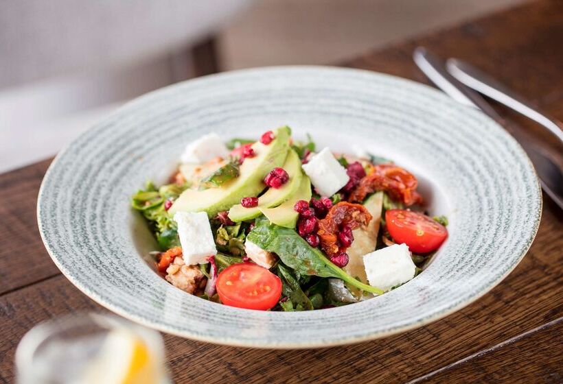 בית מלון כפרי Hilton Garden Inn Glasgow City Centre