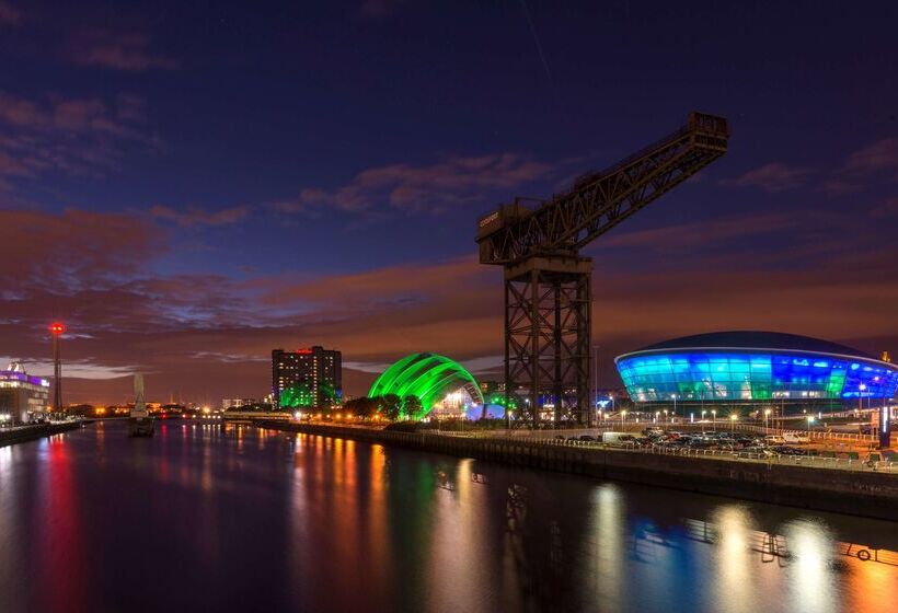 בית מלון כפרי Hilton Garden Inn Glasgow City Centre