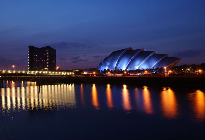 בית מלון כפרי Hilton Garden Inn Glasgow City Centre