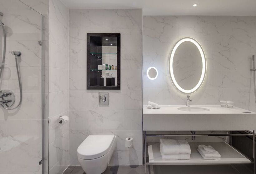 هتل Hilton London Euston