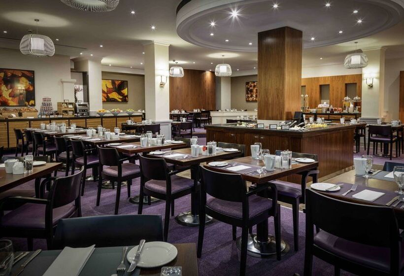 בית מלון כפרי Hilton London Euston