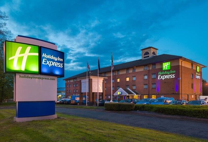 בית מלון כפרי Holiday Inn Express Birmingham Oldbury, An Ihg