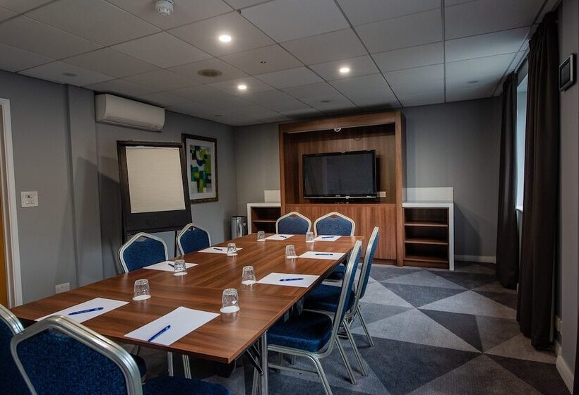 בית מלון כפרי Holiday Inn Express Canterbury, An Ihg