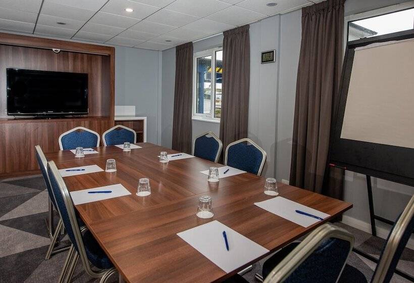 בית מלון כפרי Holiday Inn Express Canterbury, An Ihg