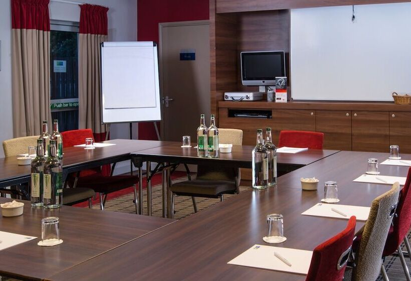 בית מלון כפרי Holiday Inn Express Derby Pride Park, An Ihg