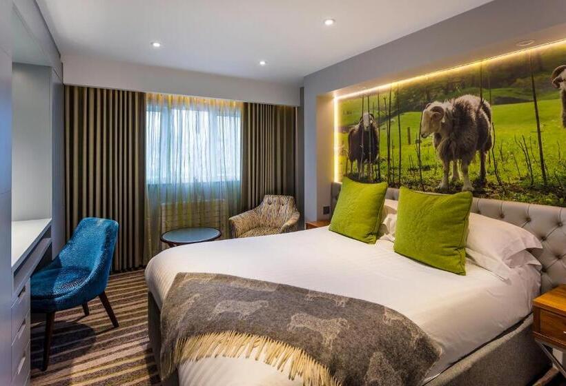 בית מלון כפרי Inn On The Square