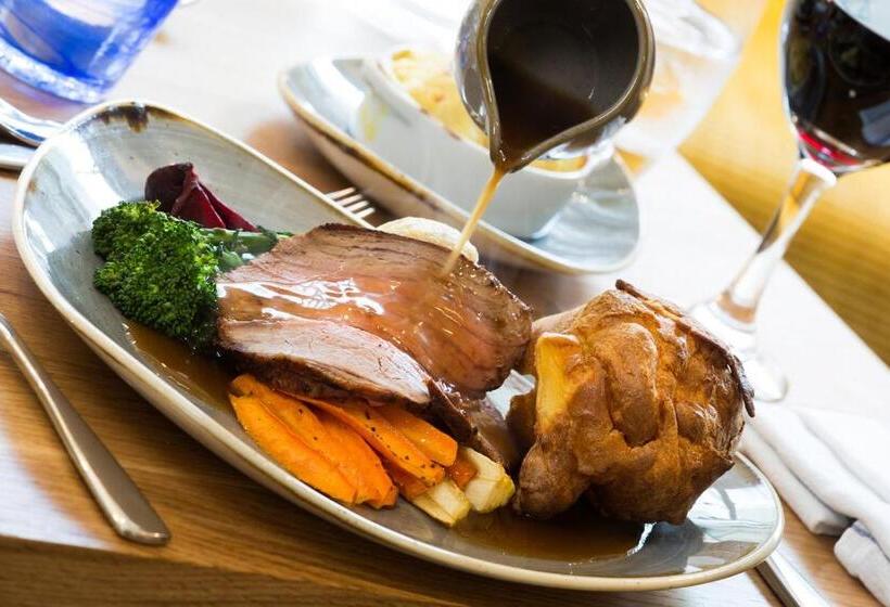 בית מלון כפרי Inn On The Square