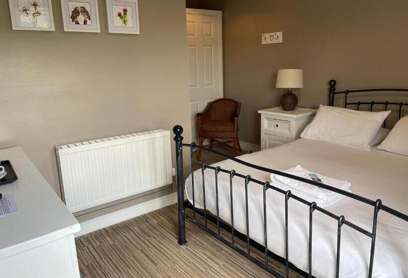 Отель Inn On The Wye