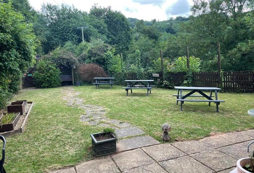 Отель Inn On The Wye