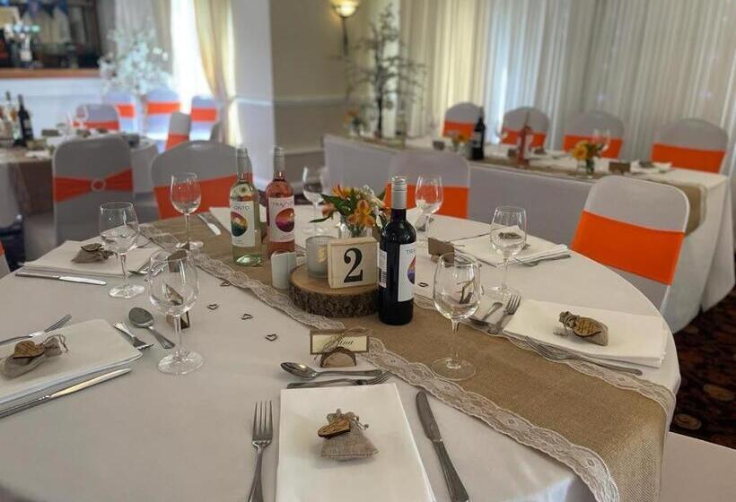 Отель Inn On The Wye