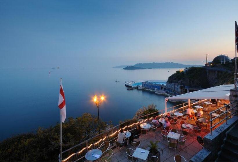 هتل Jewells Guest Accommodation