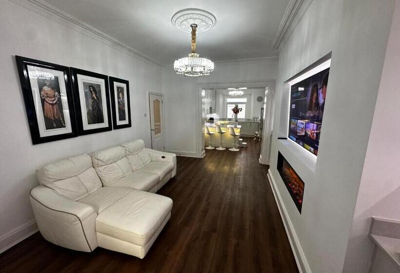 هتل Jewells Guest Accommodation