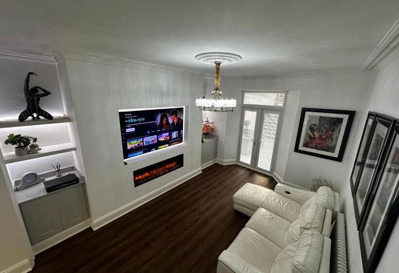 هتل Jewells Guest Accommodation