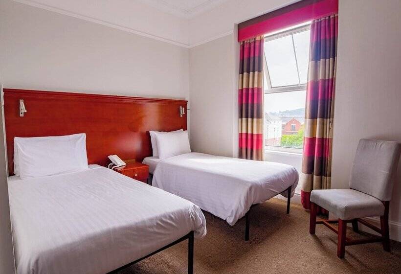 בית מלון כפרי Kensington