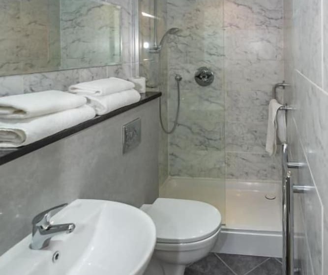 בית מלון כפרי Kensington