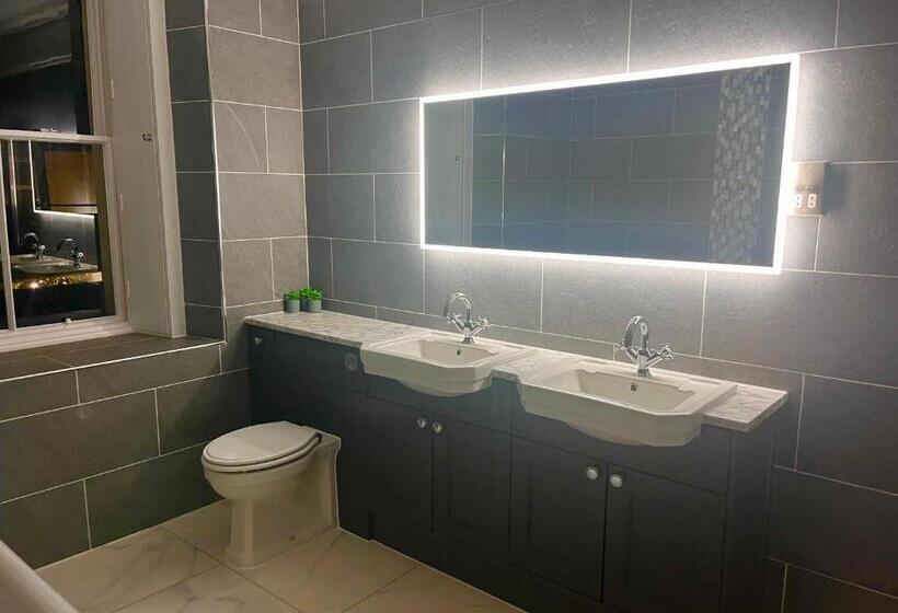 فندق King S Arms