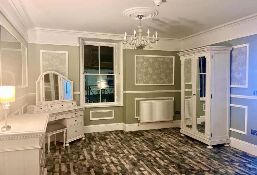 فندق King S Arms