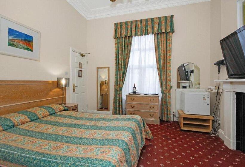 Kingswaypark Hotel At Park Avenue