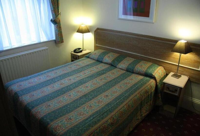 Kingswaypark Hotel At Park Avenue