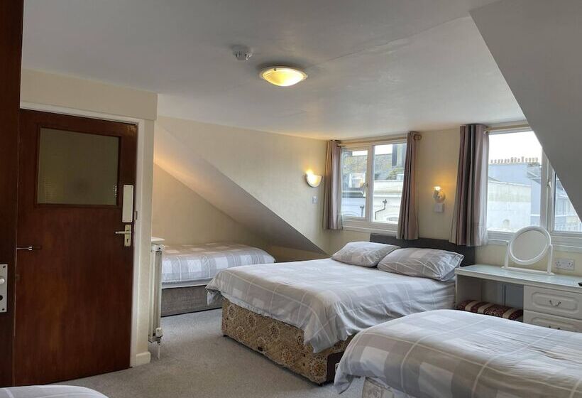 هتل Lamplighter Guesthouse