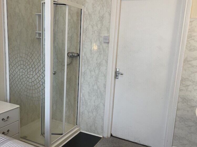 هتل Lamplighter Guesthouse