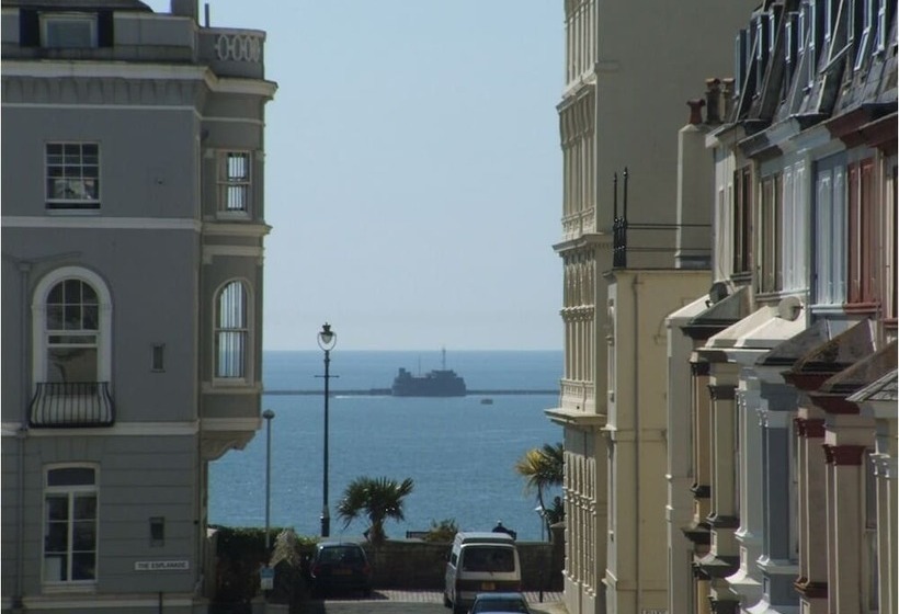 هتل Lamplighter Guesthouse