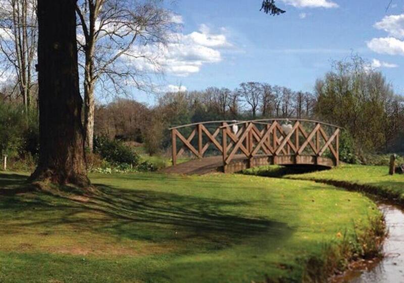 فندق Leeford Place