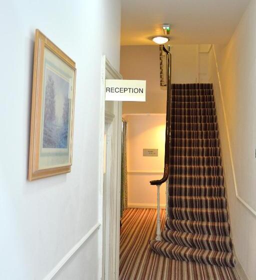 فندق Leisure Inn