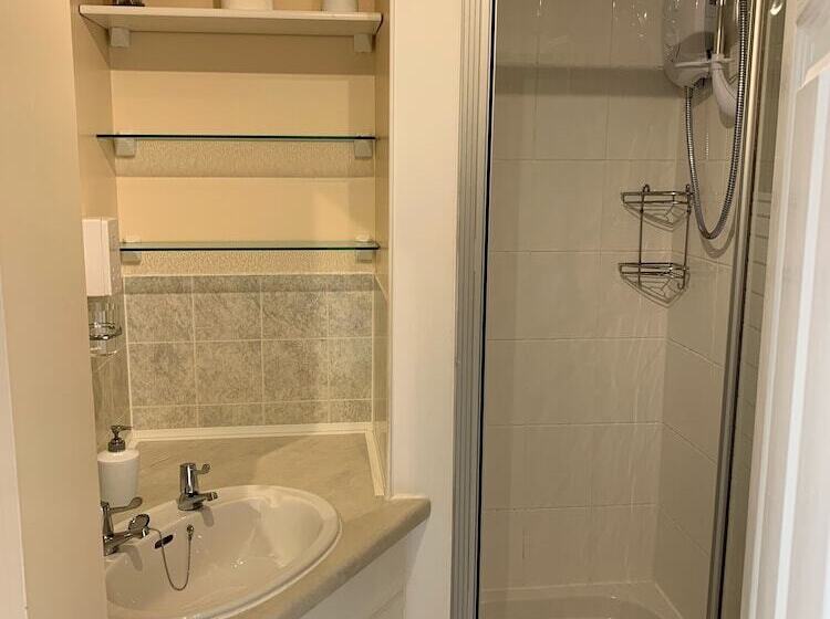 فندق Letchworth Guest House