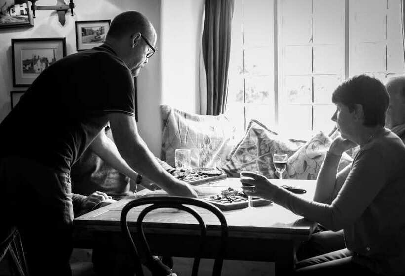 בית מלון כפרי Lifton Hall