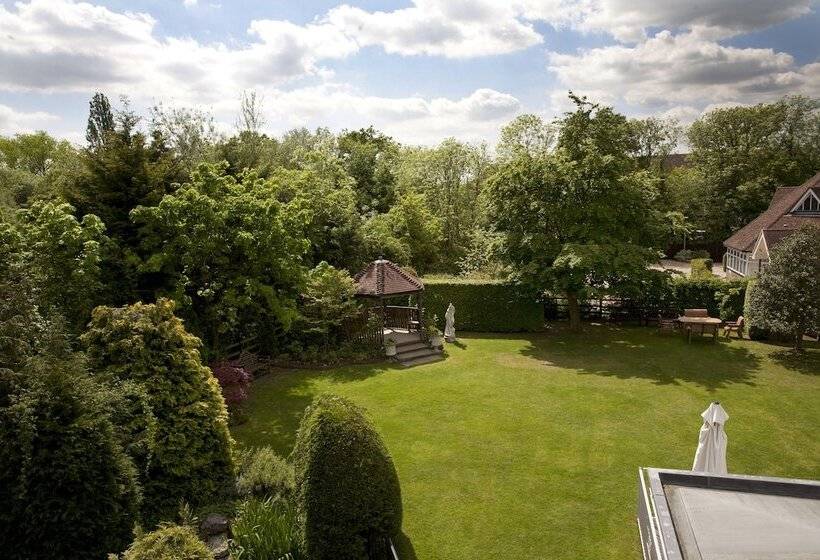 Отель Little Silver Country