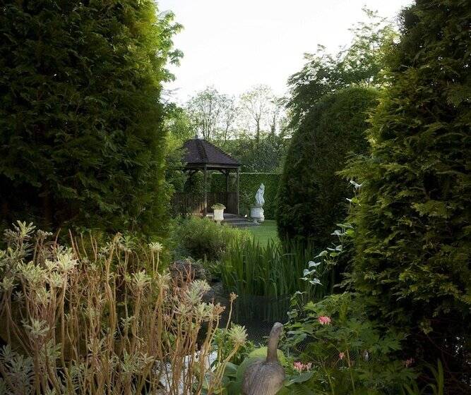 Отель Little Silver Country