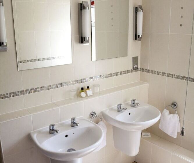 Отель Little Silver Country