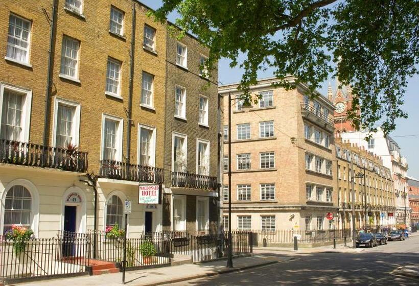 Отель Macdonald