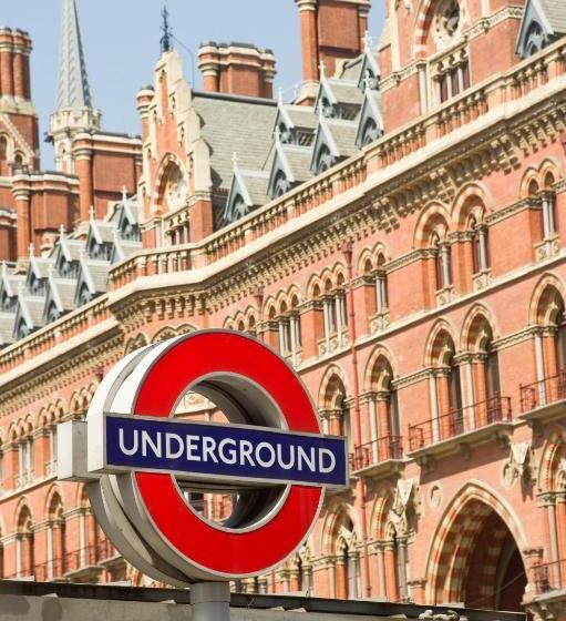 Отель Macdonald