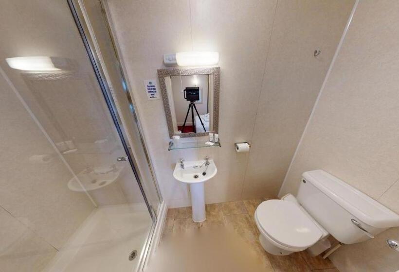 Отель Marine Lodge