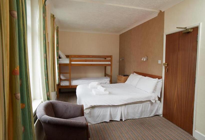 Отель Marine Lodge