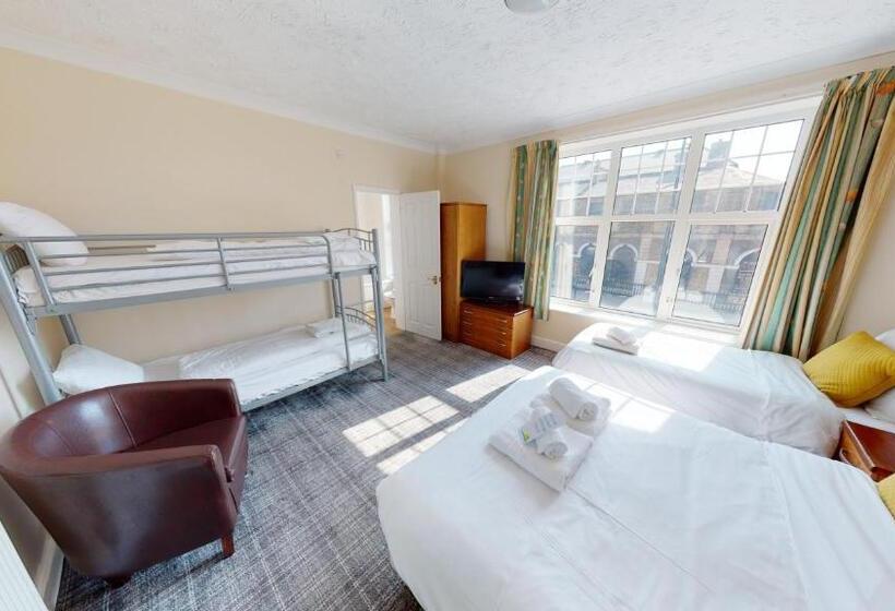 Отель Marine Lodge