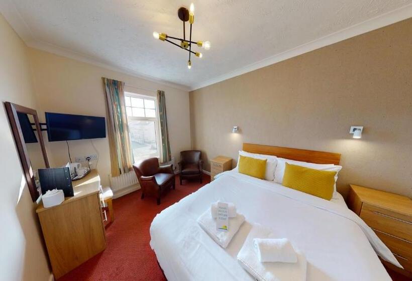 Отель Marine Lodge