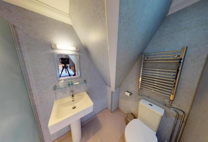 Отель Marine Lodge