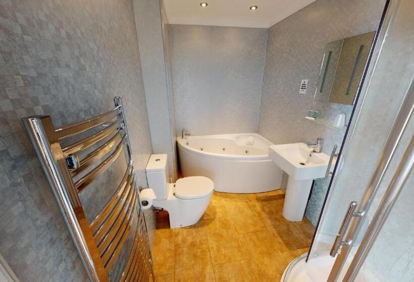 Отель Marine Lodge