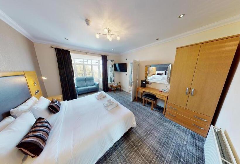 Отель Marine Lodge