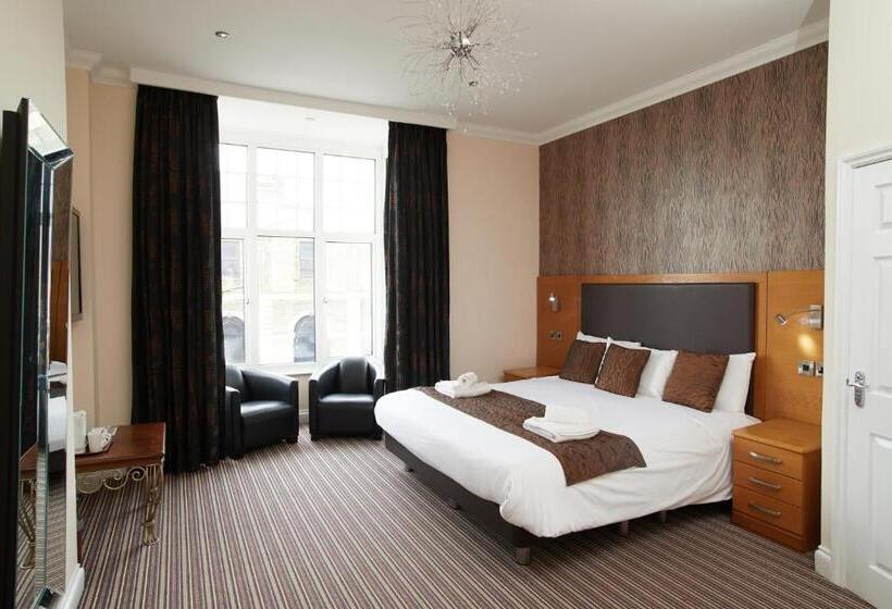 Отель Marine Lodge