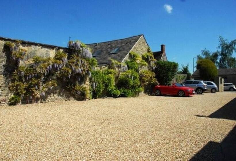 فندق Marlborough Arms