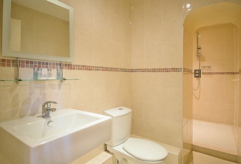 فندق Marlborough Arms