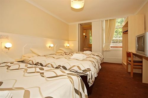 ホテル Mclays Guest House