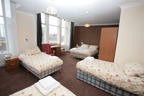 ホテル Mclays Guest House