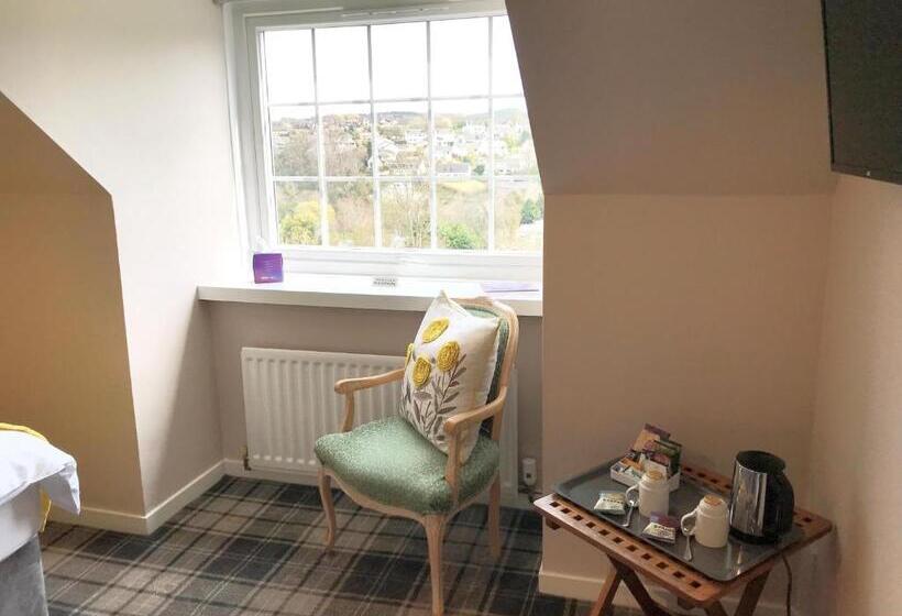 فندق Meadhon Guest House