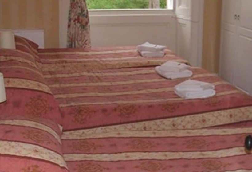 هتل Menzies Guest House