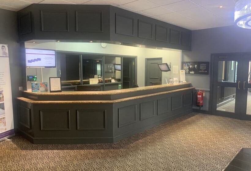 Отель Mercure Chester North Woodhey House